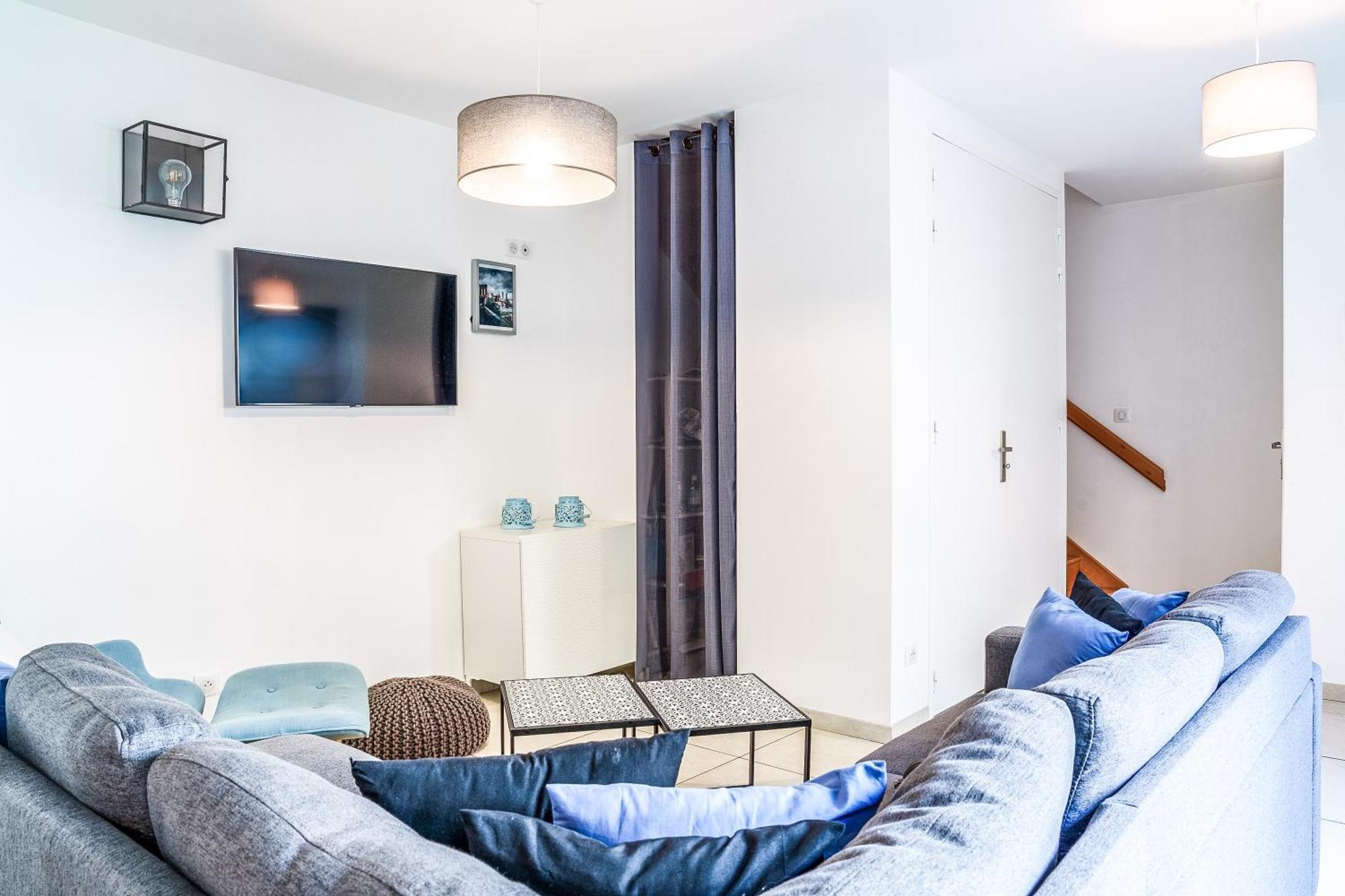 Holiday home Maison D'architecte Centre Jardin, Climatisation, Parking 5 P Tours