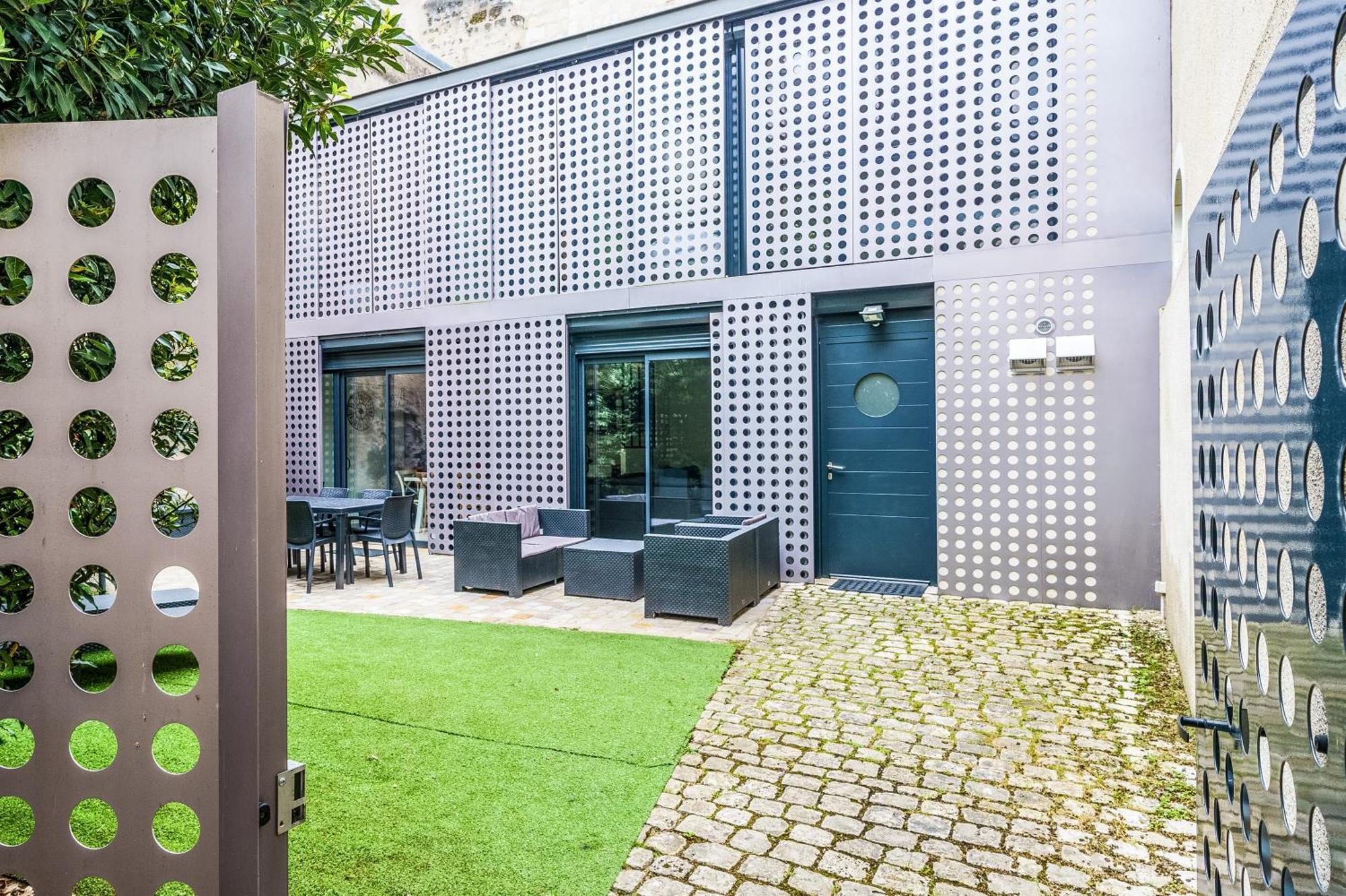 Maison D'architecte Centre Jardin, Climatisation, Parking 5 P *
