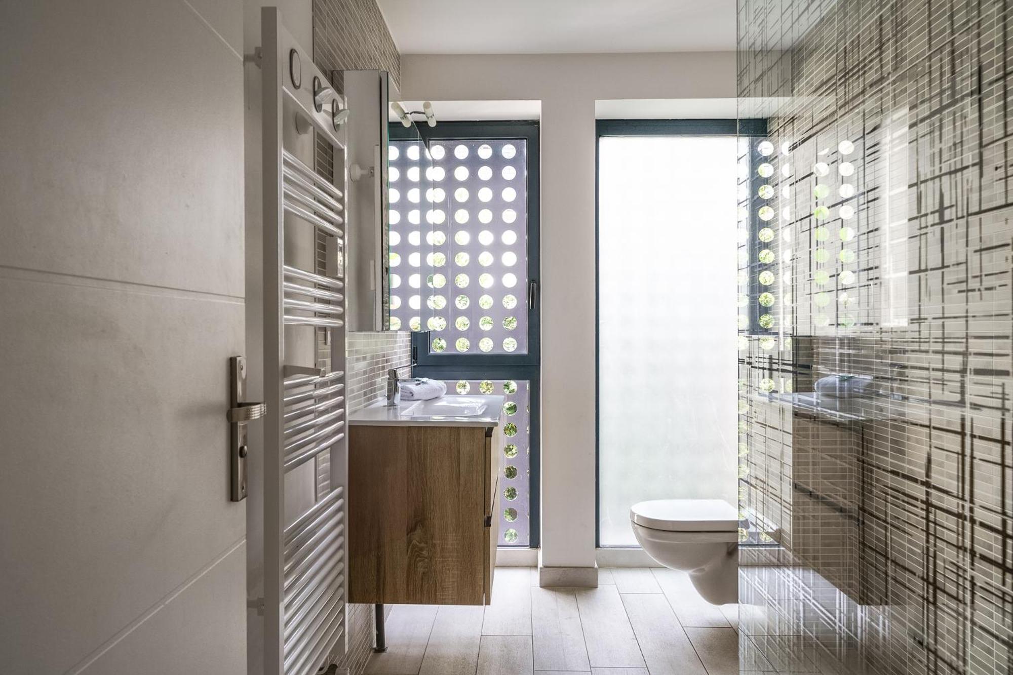 Maison D'architecte Centre Jardin, Climatisation, Parking 5 P Tours