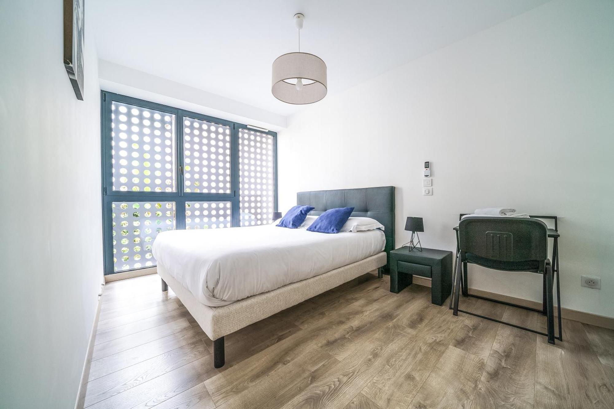 Maison D'architecte Centre Jardin, Climatisation, Parking 5 P * Tours